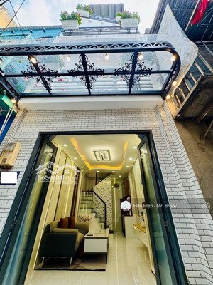 nhà mới cmt8 quận 3, 1 trệt 2 lầu st, dọn vào ở ngay đón tết, giá 4,86 tỷ