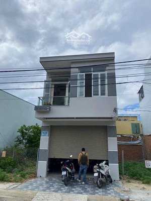 a957. bán nhà 2 tầng mặt tiền đường lớn kdc vĩnh hòa 5 tỷ 300