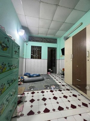 bán nhà xóm chiếu quận 4 - 50m ra mặt tiền - 3x7.2m - 2tầng - shr chỉ 3.1 tỷ tl