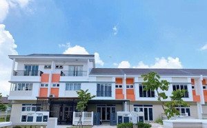 cho thuê nhà phố liền kề ecolakes mỹ phước, giá tốt chỉ với 15 triệu, 100m2, bến cát, bình dương