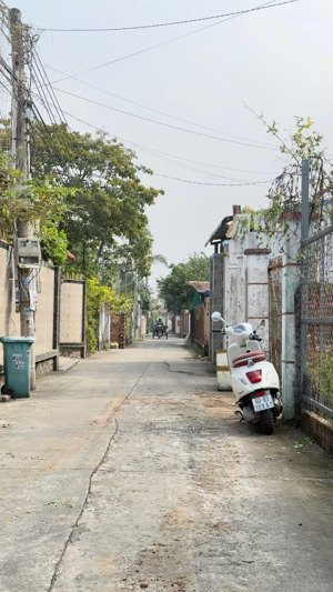 bán đất bình nhâm 18 nằm ngay cách mạng tháng 8 shr 92m2 cách chợ búng chỉ 200m dân cư đông đúc