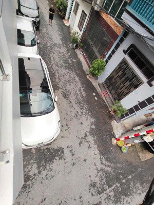 ô tô ngủ trong nhà không mất tiền gửi xe, lô góc,ở sướng,nhà dân xây cầu diễn,35m2/40,5 tầng,8.3 tỷ