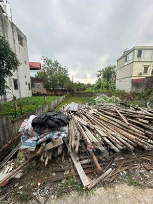 bán gấp 60m đất lê xá đông anh diện tích: 60m, đất vuông vắn giá chỉ 4,5 tỷ.