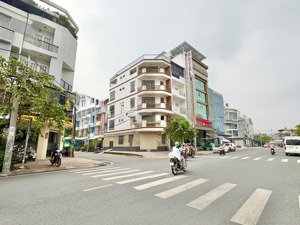 mtkd khu vip bình phú, đường 26 ngay mega martket - 4,5m * 20m - nhà 4 tầng kiên cố, chính chủ t