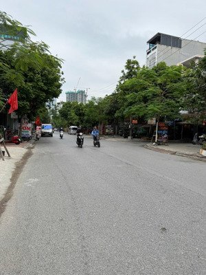 spcc- bán đất mặt đường trung lực - đằng lâm - hải an - ngô quyền - giá 9tỷ650
- diện tích: 81m n