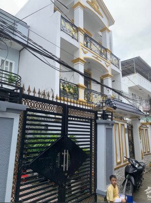 chính chủ cần tiền gấp định cư úc bán nhà huỳnh văn bánh, p.11, q.phú nhuận -73m2 *giá tốt 2 tỷ 250