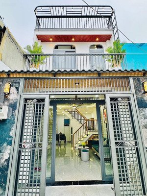 chính chủ bán gấp nhà nguyễn văn mai-quận 3 giá 1tỷ850 chốt ngay nhận ưu đãi liền tay, hẻm xe hơi