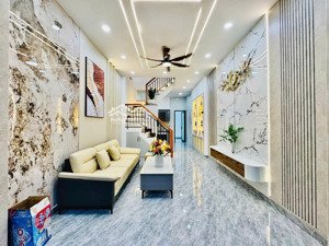 cô hà bán gấp căn nhà 54m2 ngay lê lợi, gò vấp. giá: 3 tỷ 090, sẵn hđ thuê 12 tr / tháng/ shr