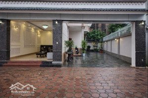 hàng hiếm - biệt thự sân vườn cổ nhuế - sang xịn - yên bình - đỗ cả chục ô tô - dt 120m2 - mt 8.5m