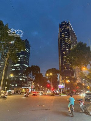 căn hiếm trung tâm q.1 trần hưng đạo 3 tầng 3,68 tỷ