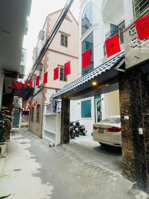 nhà an dương vương- ô tô vào nhà- vuông đẹp- 15,5 tỷ