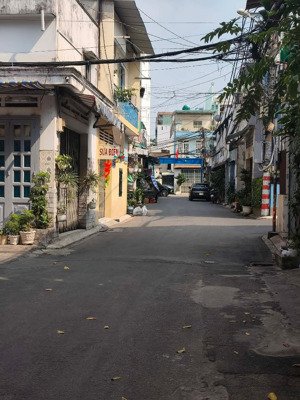 ngon chỉ 5,9 tỷ nhà 2 tầng dt 4x16 lý tuệ kế bên aeon tân phú hẻm 4m thông sát mặt tiền