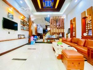 vi.p tân phú gần aeon mall nhà 4 tầng đẹp ngang 5 giá nhỉnh 10