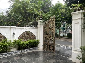 bán biệt thự sân vườn khu nhà ở quốc hội, 190m2, lô góc, 4 tầng, mt 10m.