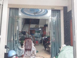 nhỉnh 9 tỷ -kẹt bank giảm mạnh gần nữa giá - kề bên aeon tân phú - 180m2 - 3 tầng - hxt tránh nhau