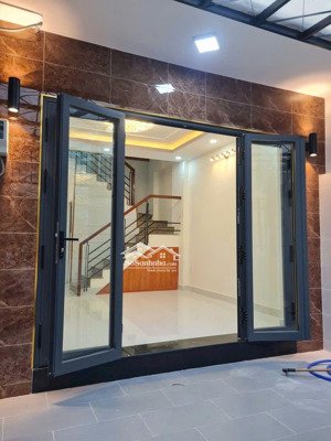 bán nhà đẹp ngay giga mall thủ đức 56m giá 2t95