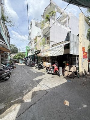 bán nhà mặt tiền quận 11 rẻ chỉ hơn 6 tỷ