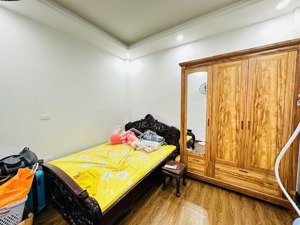 bán nhà cổ linh , 38 m2 , mt 3,8 m , 5 tầng . rao bán 12,5 tỉ