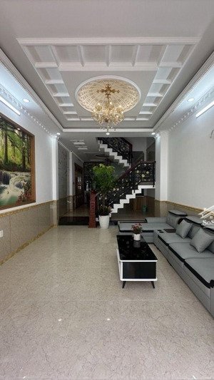 nhà mới 3 tầng khu đồng bộ trần thị năm- nguyễn ảnh thủ gần hiệp thành city chỉ hơn 5 tỷ