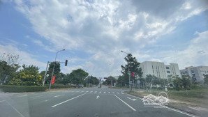 chính chủ bán lô đất gần hồ đồng mô sát tỉnh lộ 416 giá đầu tư 1ty8 sẵn sổ full thổ