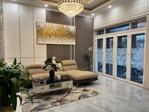 biệt thự vip p. tân định, cạnh công viên lê văn tám, dt 113m2 (6.4 x 18m) giá tốt