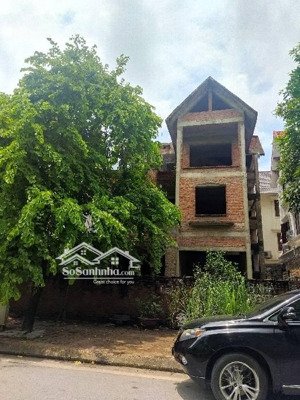 bán nhà biệt thự đơn lập việt hưng, mặt phố kinh doanh, 230m2, 3 tầng, mt14m, 80 tỷ nhỉnh.