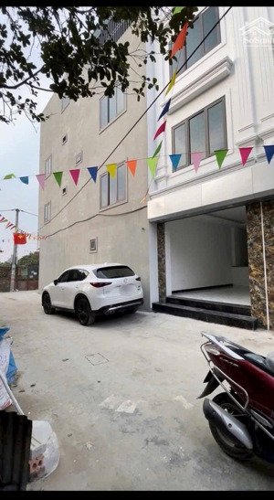 hữu hòa,gần kim giang,38m 5 tầng ô tô 7 chỗ qua nhà,5.3 tỷ