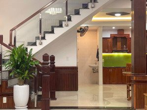 5.2 tỷ- nhà 3 tầng 72m2- hxh 8m- trường thạnh- thiện chí bán gấp