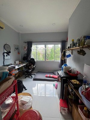 cho thuê phòng cửa sổ lớn ở cmt8 q3 view tàu lửa, gần cv lê thị riêng, đh huflit, ga sài gòn