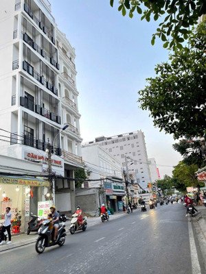 giá hót nhất đường vip lâm văn bền q7.. chỉ 150tr/m. giá 34 tỷ tl.. có gpxd 1 hầm 7 tầng