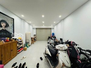 vĩnh tuy - phân lô - 2 ô tô tránh-7 tầng thang máy-gần đại học kinh doanh-sổ đỏ chính chủ nét căng.