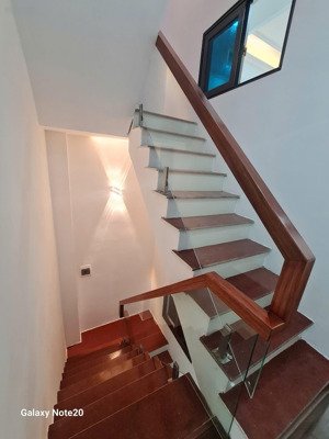 bán nhà 4 tầng 43m giá rẻ nhất khu vực