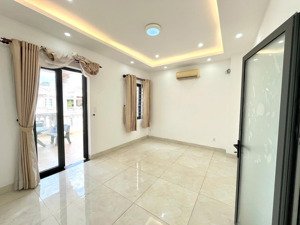 cho thuê nguyên sàn văn phòng 9tr5/th có ban công, thang máy từ hầm khu cityland p10 gò vấp