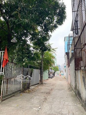 bán gấp nhà nguyễn sơn , xe hơi ngủ trong nhà . 63m2 , 4,5 x 14 , không lộ giới . nhỉnh 6tỷ .