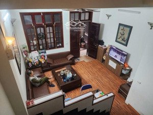 hiếm, nhà 4 tầng phố cổ, view hồ tai trâu, diện tích rộng giá đầu tư.