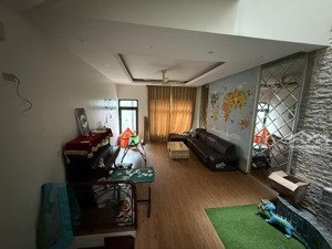 cho thuê nhà riêng trần cung, ngõ rộng ô tô tránh. nhà 2 mặt thoáng giá 32tr/ tháng.