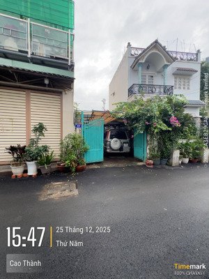 q2 - bán đất tặng nhà c4 - giá chỉ 43.5tr - oto vào tận nhà - shr đầy đủ - khẳng định ko có căn t2