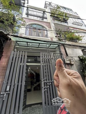 sang tên công chứng ngay nhà nguyễn văn đậu,p5,pnhuan.giá:5tỷ180/3.6m x 14m.sổ hồng riêng