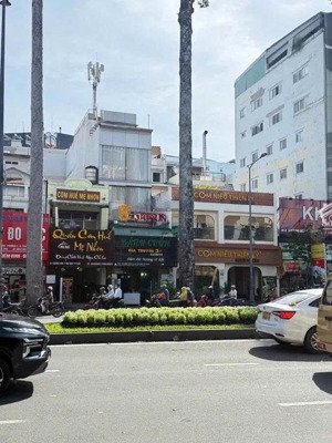 bán nhà mặt tiền trường sơn - 47m2 - 4 tầng - 23.6 tỷ - đang cho thuê 40tr/tháng - sát sân bay