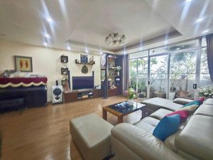 bán chung cư lô góc 2 ban công thoáng mát đường lê đức thọ, dương khuê, tặng nội thất ở luôn.