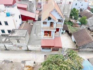 chính chủ cần bán nhà 3 tầng mái ngói đỏ an tiến , mỹ đức, vị trí đẹp, dân cư đông đúc