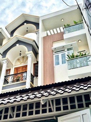 bán nhà sẳn hd thuê giá siêu hời 2,1 tỷ, 61m2 tại văn chung, tân bình, nhà đẹp chuẩn chỉnh