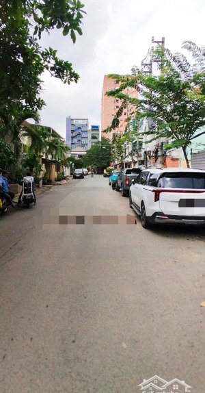 hẻm rộng 10m thông ô tô đậu hàng dài chiều ngang 12m siêu hiếm ngay hàng xanh gần quận 1