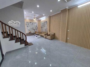 bán nhà 4 tầng gần 70m2 ngay cầu vượt ngũ hiệp. ô tô đỗ. giá 6 tỷ hơn