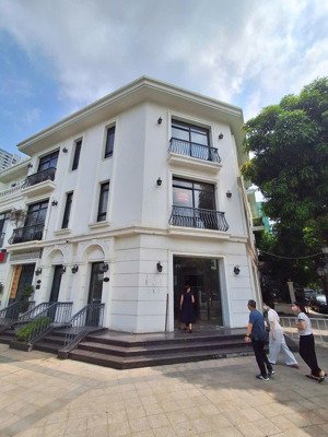 cho thuê nhà vinhomes green bay, căn góc mặt đường lương thế vinh, dt 100m2, 4 tầng 1 hầm. giá 80tr