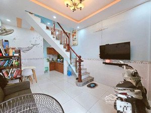 bán nhà 1 trệt 1 lầu nhà mới vào ở ngay - 3tỷ4. nhà 1 trệt 1 lầu đúc chắc chắn, 2pn 1wc