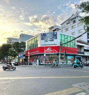 chủ cần bán gấp tài sản mặt tiền góc nguyễn văn kỉnh tml quận 2- 20x25m (500m2) 3 tầng giá 65 tỷ