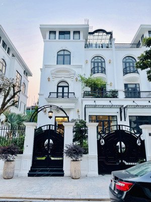 chính chủ bán căn liền kề louis city hoàng mai dt 112,7m2, giá tốt nhất thị trường, sổ đỏ sẵn