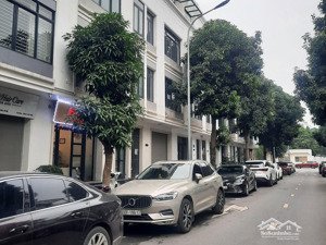 hiếm - bán liền kề đẹp nhất mỹ đình - phân lô oto - 80m2 - 5 tầng - giá 24 tỷ