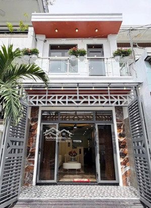 bán nhà siêu đẹp, để lại nội thất cở bản ở diên hồng, p1, q. bình thạnh. giá 6tỷ840tr, 39m2, shr